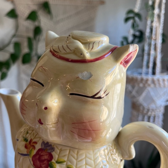 Vintage Puss ’n Boots Cat Teapot – Tea Time Classics by Jomaz – 9” Tall - Picture 5 of 11